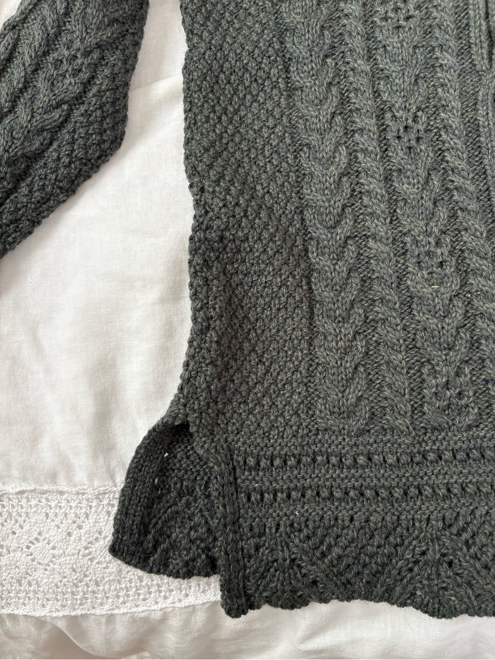 NEW The Irish Store Women's Signature Aran Tunic Sweater 100% wool Green - Picture 6 of 8